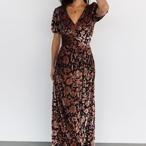 Baltic Born Leslie Velvet Maxi Dress | Black + Bronze Size MM
